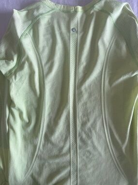 Lululemon swiftly long sleeve size 12 electric yellow